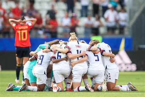 Usa Team Huddle V Spain Round Of 16 Win World Cup 2019 Images