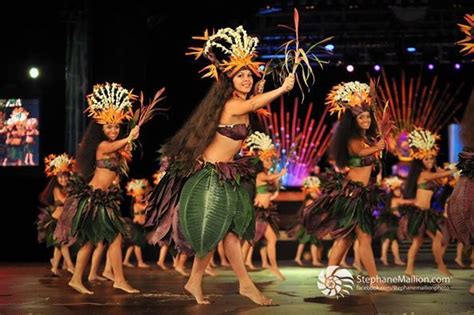 Épinglé par nora c sheehan sur polynesian beauty vahiné tahiti culture polynésienne vahiné