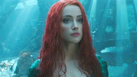 Amber Heards Aquaman Costume Kept Her On Her Feet During 16 Hour Set Days