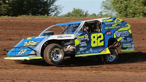 Mcbirnie Tops Imca Modified Rookie Class In Side Biter Chassis North