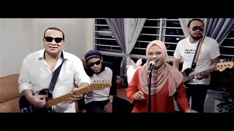 Suasana Riang Di Hari Raya Cover Moliano In Rock Feat Asiyah Sinnan Youtube