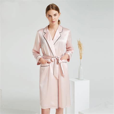 Womens Luxury Silk Robe Pure Mulberry Silk Sleepwear With Pockets