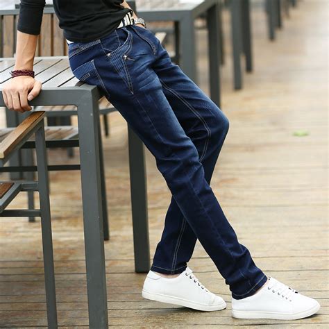 2017 Spring Mens Jeans Slim Feet And A Young Male Korean