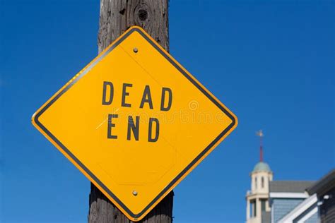 Dead End Yellow Sign Stock Image Image Of Dead Exit 185184355