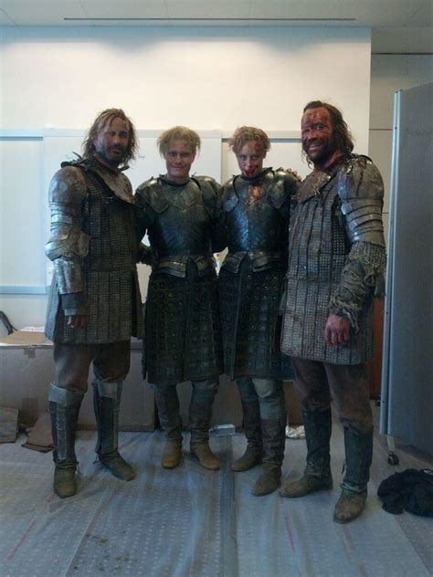 Gwendoline Christie and Rory McCann with their stunt doubles - Game of