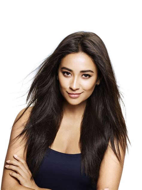 Exclusive Shay Mitchell Tells Us Exactly How To Get Her Flawless Skin