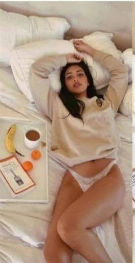 Whats The Name Of This Girl Lying On The Bed Cindy Kimberly 1519234 ›