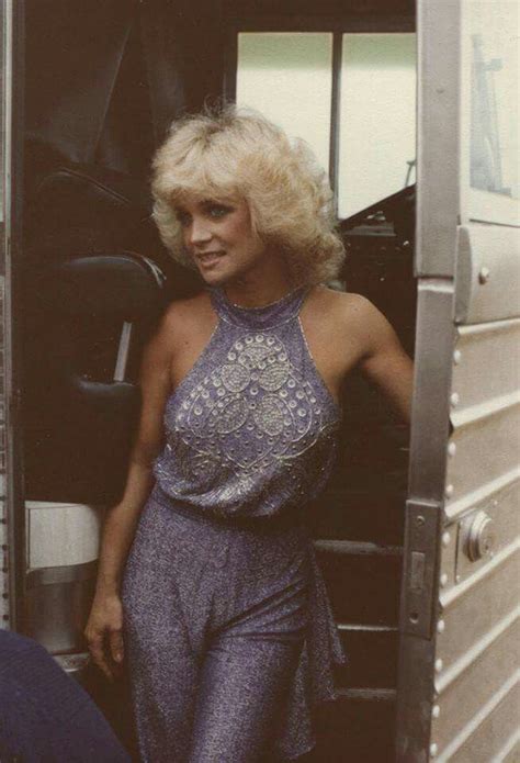Barbara Mandrell On Tour In The 1970s Country Female Singers