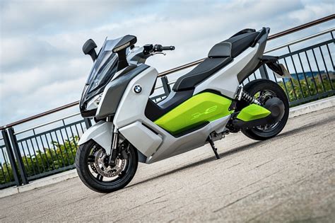 Bmw C Evolution Is A Stylish Electric Scooter With A 62 Mile Driving Range