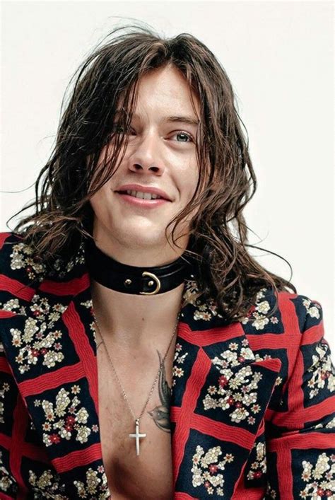 Pin By Per Fect On Larry 1d Harry Styles Photoshoot Harry Styles Long Hair Harry Styles Hair