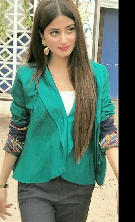 Pin By Rida Ride On Sajal Ali Beautiful Pakistani Dresses Shrug For