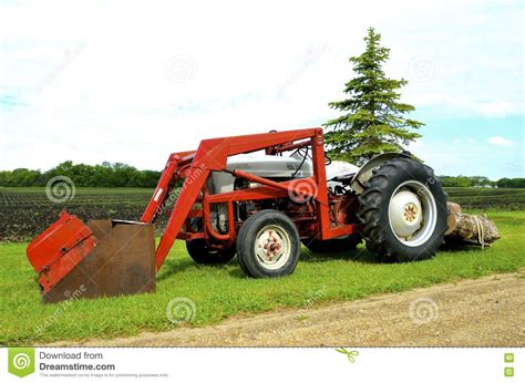Old Ford Tractor with a Front End Loader Editorial Photo - Image of motor, ford: 72161871