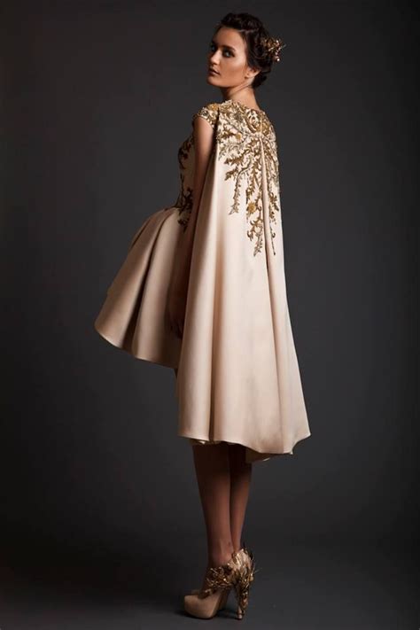 Nicht soo viel, wie ich in diesem video feststellen musste. Krikor Jabotian (mit Bildern) | Couture brautkleider