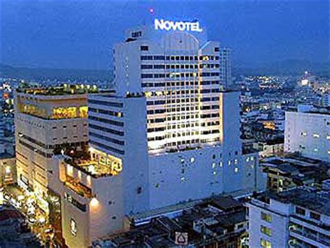 La télévision avec chaînes par câble est disponible dans les chambres. Accor Hotels Hat Yai | Novotel, Sofitel, All Seasons ...