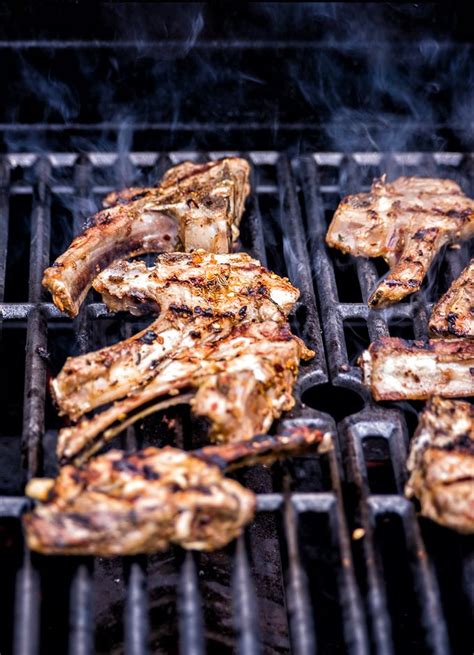 The mediterranean combination of lemon, olive oil, garlic, oregano, and thyme complements any cut of lamb beautifully, from chops to leg of lamb to lamb kebabs; Grilled Greek lamb chops | Lamb chops, Marinated lamb ...