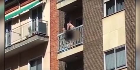 fanno sesso sul balcone in pieno giorno la scena finisce in tv sui canali nazionali