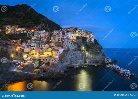 Village De Manarola La Nuit Cinque Terre Italie Photo Stock Image