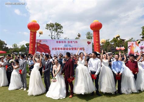 Mass Wedding Ceremony Held In Sw Chinas Yunnan Xinhua Englishnewscn