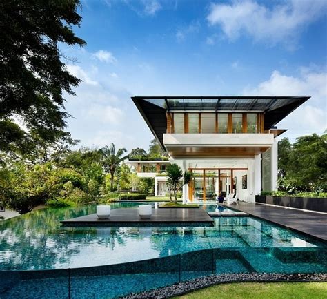 Rooftop Lawn House With Huge Glass Walls Modern House Designs