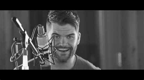 Dylan Scott Cant Take Her Anywhere Stripped Popular Music Videos Dylan Music Station