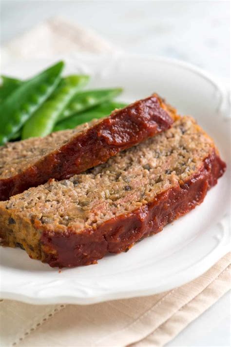 These delicious turkey mini meat loaves feature ground turkey breast, keeping each turkey mini meat loaf healthier than beef versions. Unbelievably Moist Turkey Meatloaf Recipe