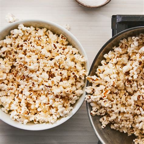 How To Cook Perfect Popcorn On The Stove Foodrecipestory
