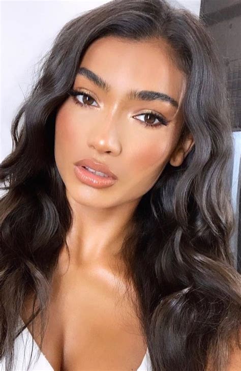 Victorias Secret Model Kelly Gale Stuns In Next Level Bikini Trend On