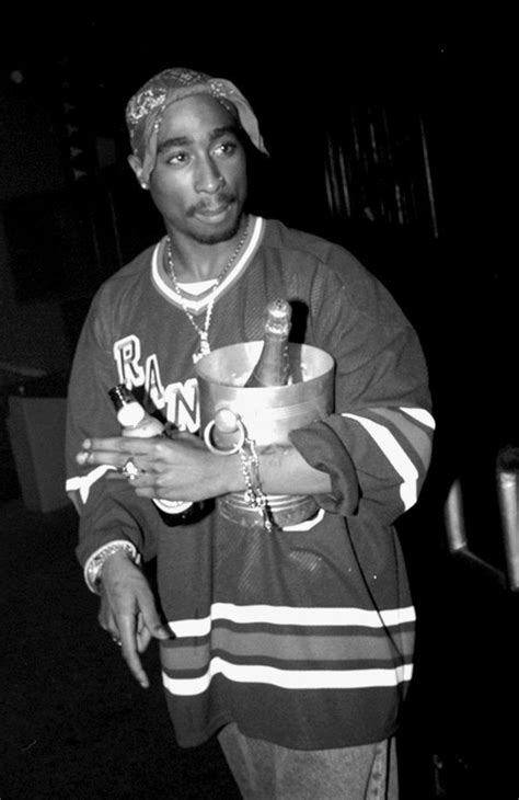 Tupac Shakur Style Look 2pac Hip Hop 90 Mode Hip Hop Real Hip Hop