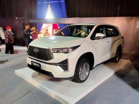 2023 Toyota Innova Debuts In Indonesia Hello Handsome Suv Looks And