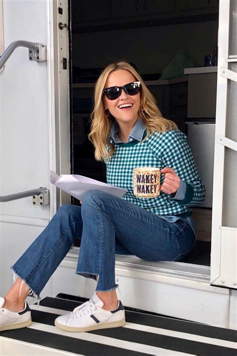 Reese Witherspoon Clothes And Outfits Star Style Celebrity Fashion