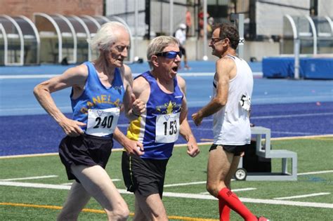 85 Year Old Ed Whitlock Runs 5k In 24 04 Setting New Masters World Record • R Running Running