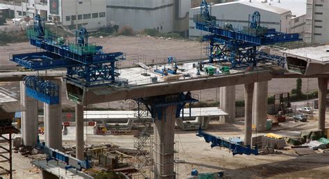 Balanced Cantilever Construction Of Precast Segmental Bridges