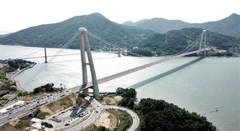 Worlds First Suspension Bridge With V Shaped Center Tower Completed In