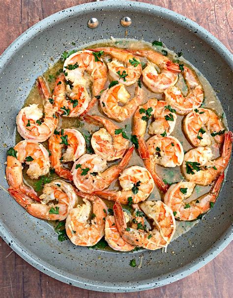 Bring a large pot of salted water to a boil. Easy Keto Low-Carb Red Lobster Copycat Garlic Shrimp Scampi