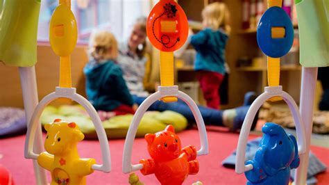 Unterhaching Eltern Verzweifelt Weil Sie Keinen Kindergartenplatz Bekommen