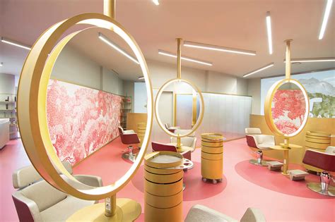 A rotating webcam shows different views of the salon. Hair Salon Design - Texhair, Hairdresser Chain in Italy | Archi-living.com