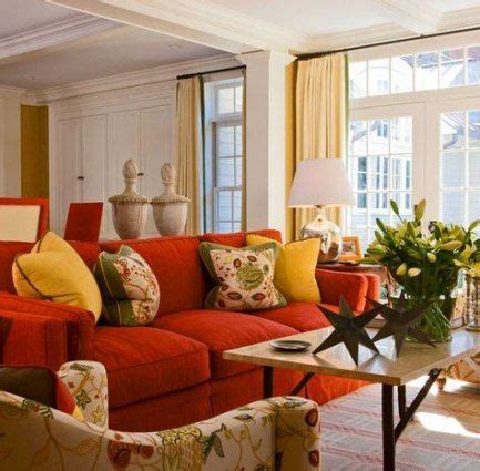 There are also a surprisingly wide variety of approaches to using white in your lounge, setting room or snug, depending on whether you opt for a cool shade with tomes of blue or grey, or a warmer ivory or vanilla. Trendy Living Room Decor Cream Sofa Ceilings Ideas | Red ...