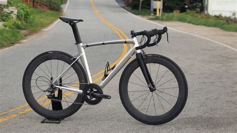 So apparently there is an allez sprint 2x 'specialized edition'. Specialized Allez Sprint drops hammer on carbon ...