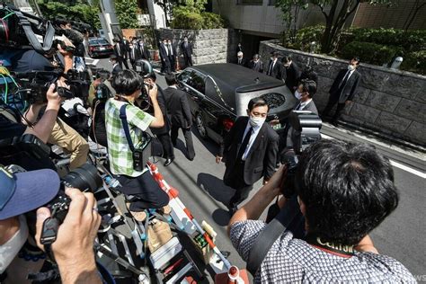 安倍元首相の遺体、奈良から東京の自宅に到着 写真6枚 国際ニュース：afpbb News