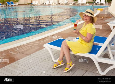 Mature Woman Swimming Pool High Resolution Stock Photography And Images Alamy