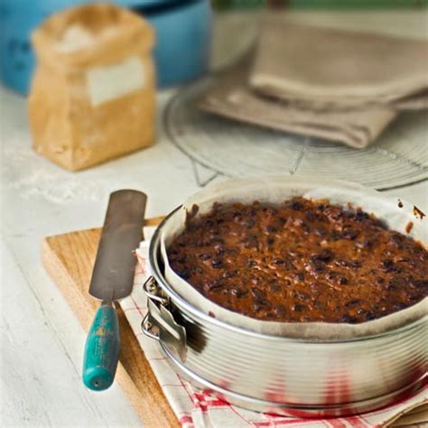 All the dips, appetizers, and snack ideas you could ever need.from good housekeeping. Easiest Ever Christmas Cake - Good Housekeeping