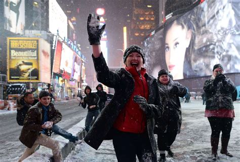 New York Snowstorm Will Be One Of Biggest In City History De Blasio