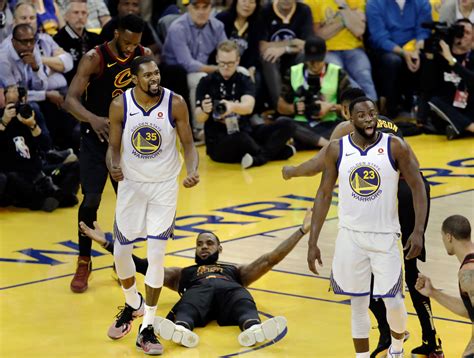 N B A Finals How The Warriors Won A Wild Game 1 Vs Cavs The New York Times