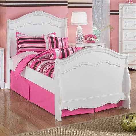 With the exquisite beauty of formal french style brought to life within a country motif, the exquisite youth bedroom collection is sure to create a sense of magic and wonder to any child's bedroom. Exquisite Twin Sleigh Bed by Signature Design by Ashley ...