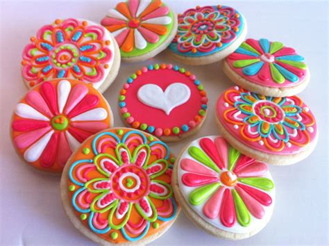 Pin By Hayley Callaway On My Cookies Hayleycakes Flower Cookies