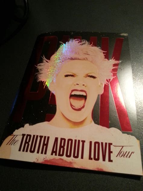 Pinks The Truth About Love Tour 2013