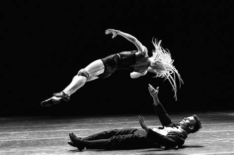 Louise Lecavalier La La La Human Steps Dance Pictures Dance Pics Rudolf Nureyev Line Dancing
