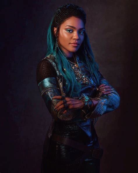 China Anne Mcclain On Twitter Whats My Name Shesback Descendants3