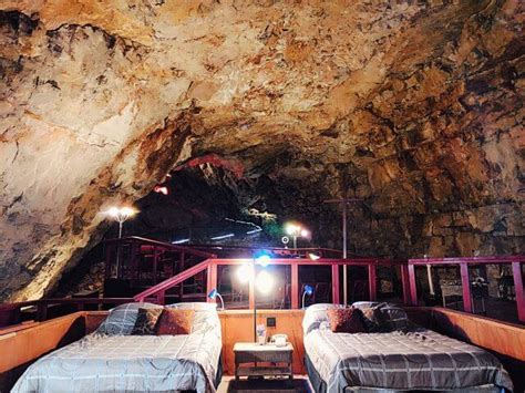 Grand Canyon Caverns Dazzling Underground Hotel Room Grand Canyon