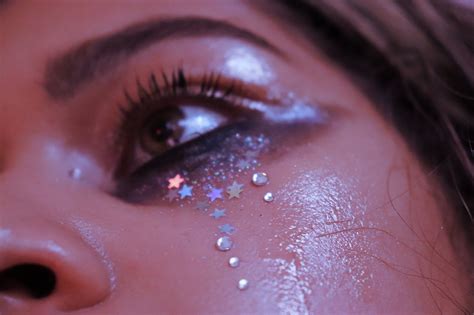 list of euphoria makeup glitter looks ideas mouvie info